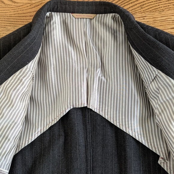 Banana Republic Heritage Grey Pinstripe Blazer 40R - Picture 4 of 7